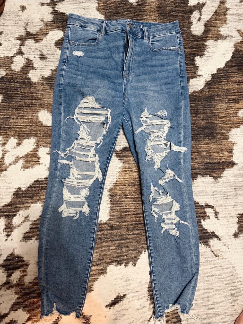 American Eagle Curvy Super High Rise Ultra Distressed Jeans